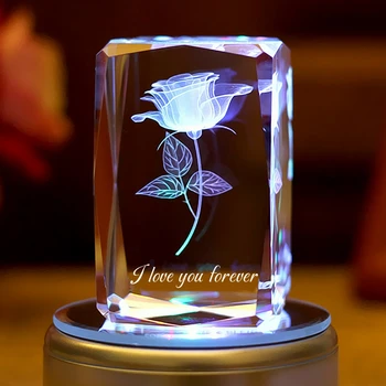 3D Gül Çiçek Figürleri Lazer Kazınmış Kristal Küp LED Ekran Tabanı Doğum Günü sevgililer Günü Yıldönümü Hediyeleri Kadınlar için